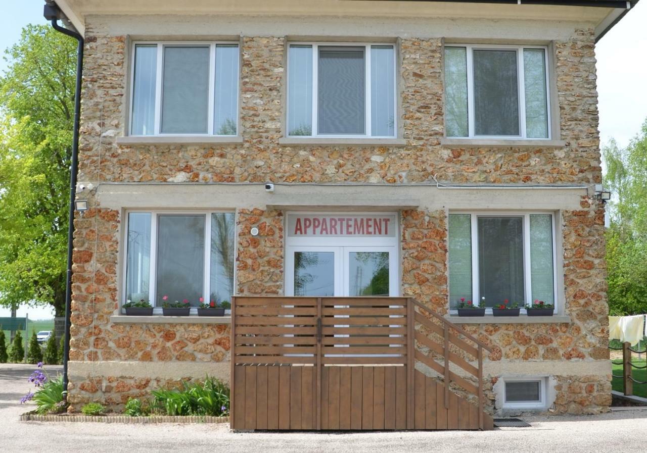 Country House Reem Pommeuse Buitenkant foto